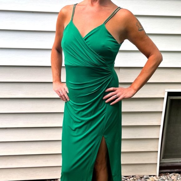 Bardot Formal Green High Slit Dress - Picture 1 of 4